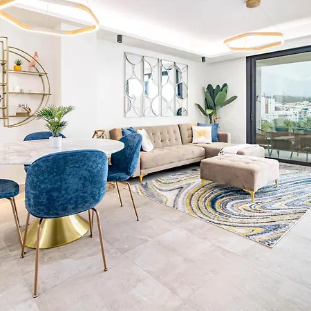 Inf25e- Tastefully Furnished Flat, Center 아파트 *