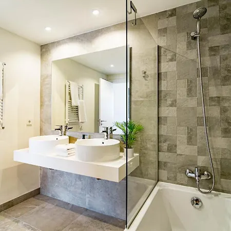 아파트 Inf25e- Tastefully Furnished Flat, Center *
